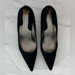 NEW! Gorgeous Nine West Black Suede Pumps, Size 7